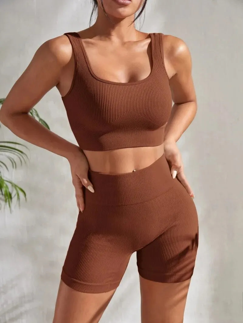 Conjunto de Yoga Sem Costuras - Conforto e Performance para Mulheres - Charme Lunar
